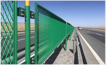 高速公路護(hù)欄網(wǎng)